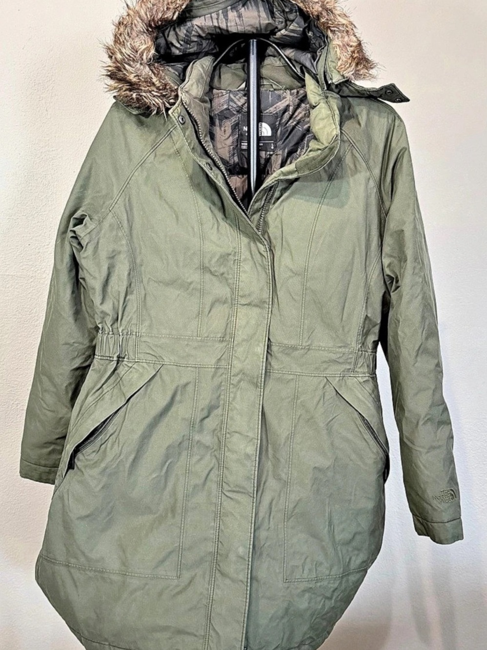 The North Face Green Insulated Hooded Faux Fur Trim Parka L Hunting Cold Gear